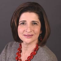 Veronica Thron headshot